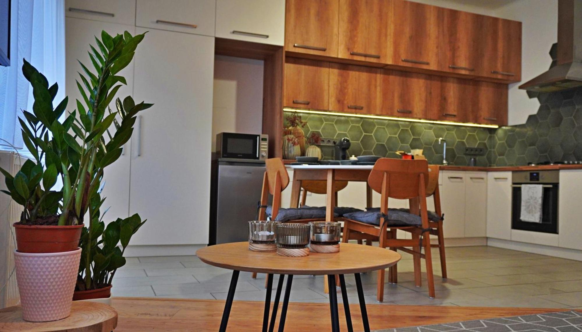 Foter Apartman Kiskunhalas Luaran gambar